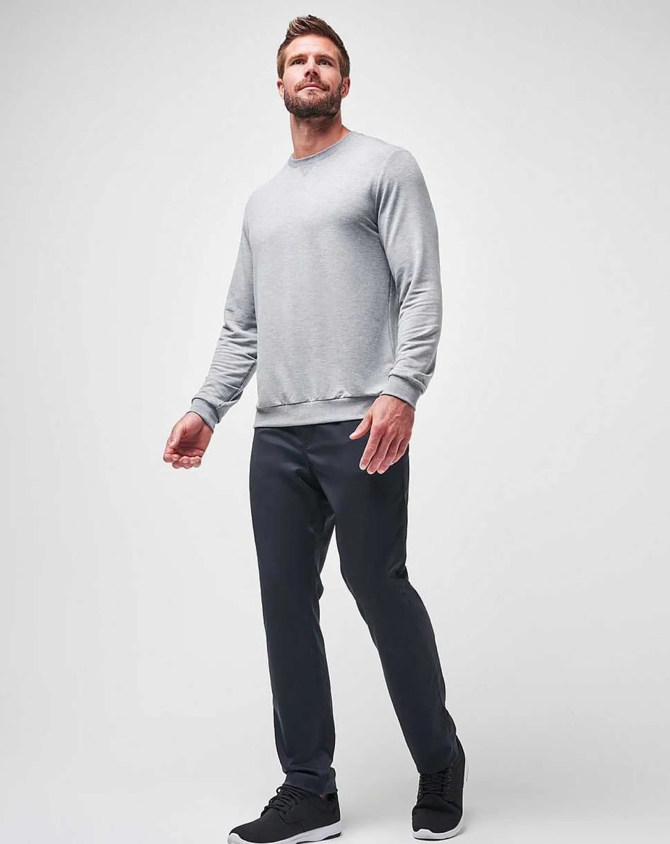 TravisMathew Amenities Crew> Hoodies & Sweatshirts