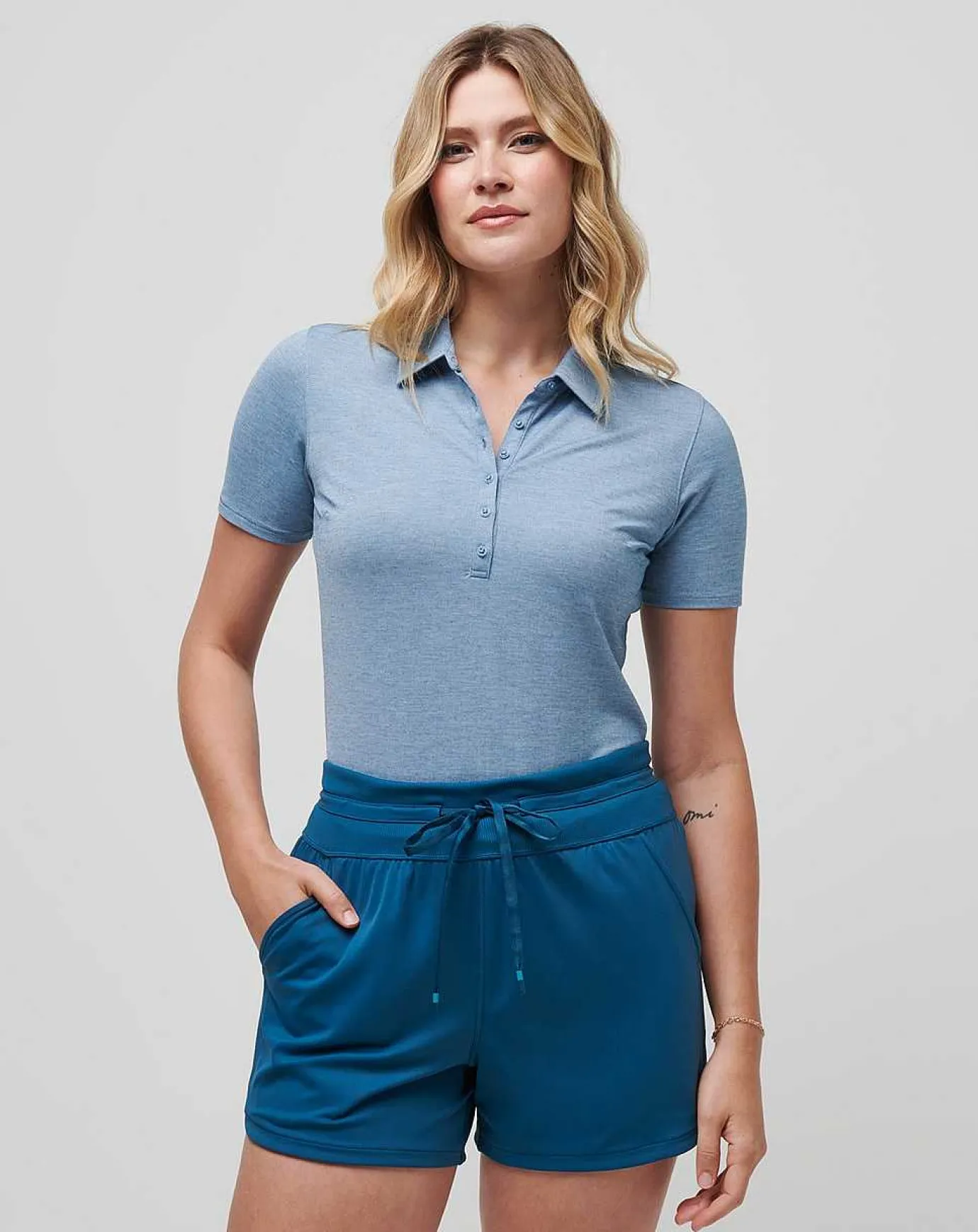 TravisMathew Featherweight Active Polo> Polos