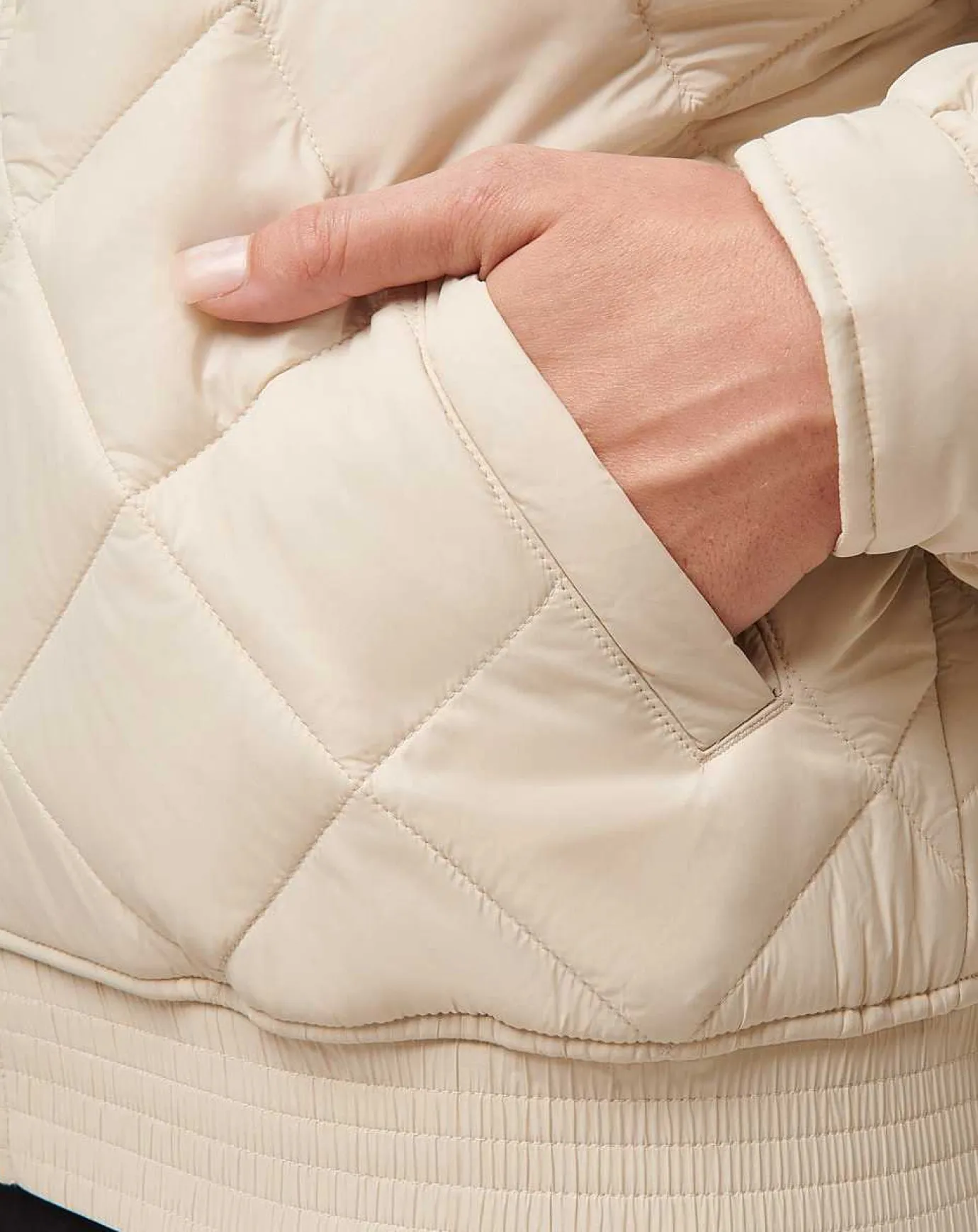 TravisMathew Lights At Night Quilted Jacket> Jackets