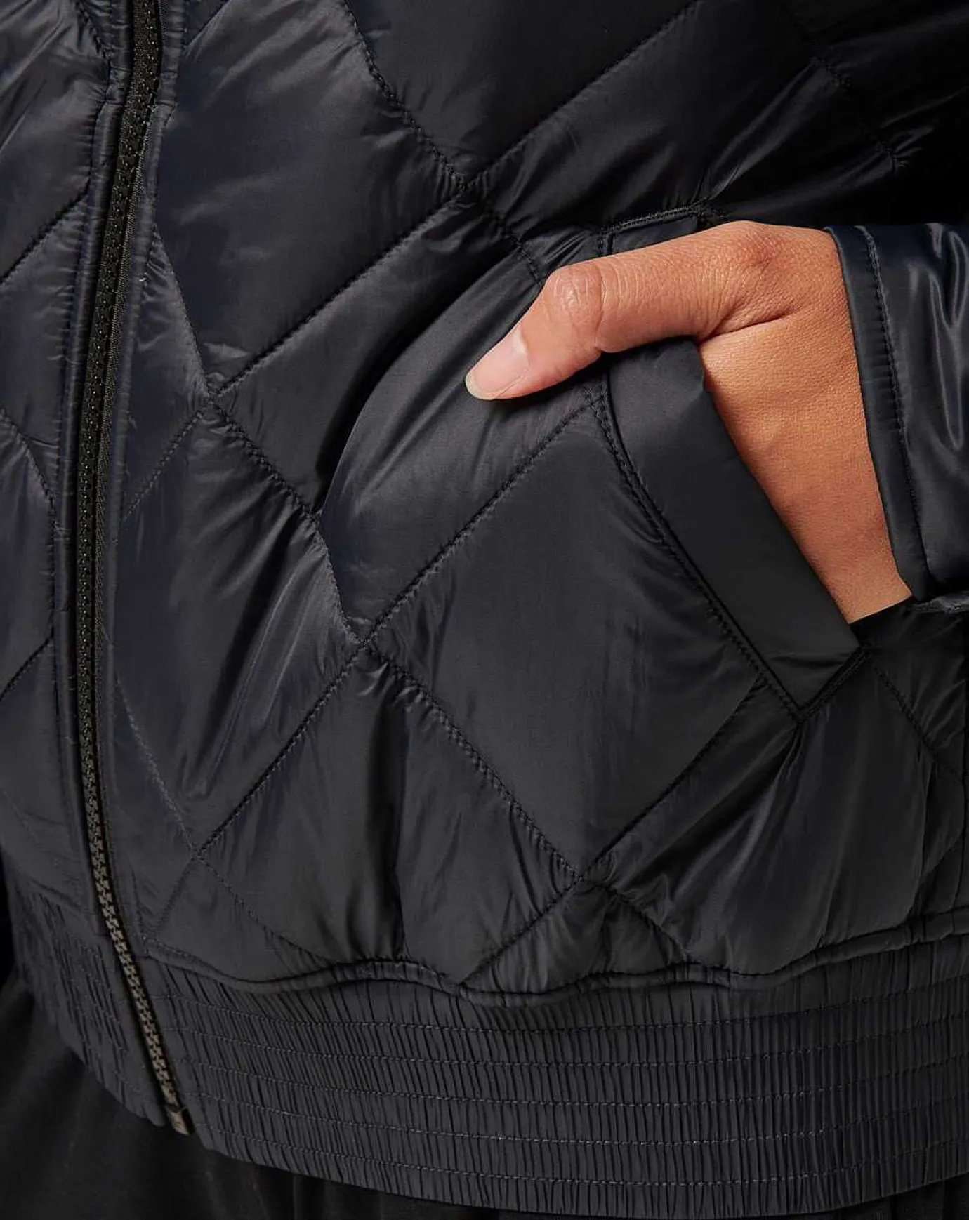 TravisMathew Lights At Night Quilted Jacket> Jackets