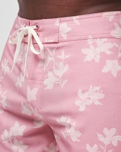 TravisMathew Macadamia Nut Boardshort> Shorts