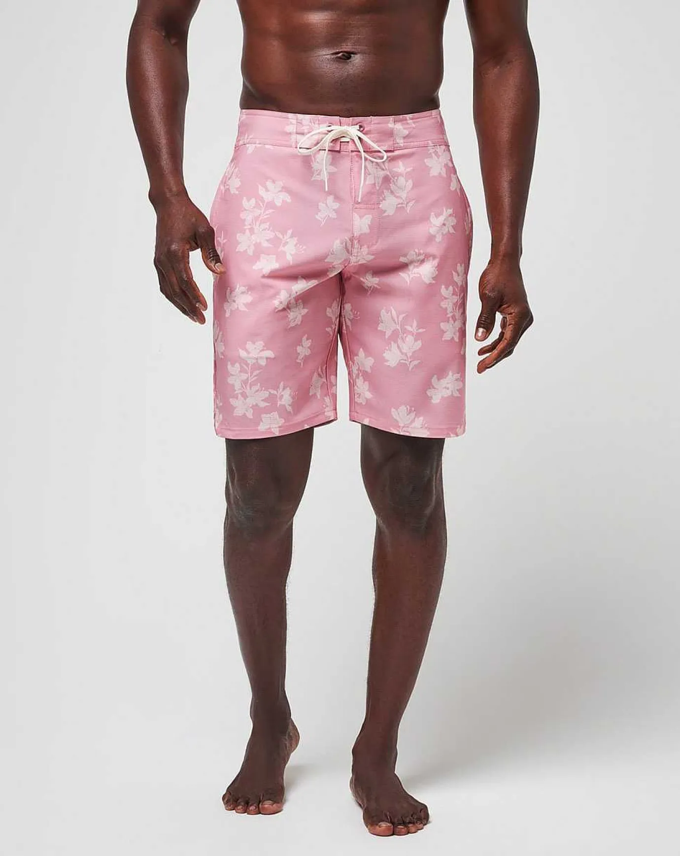 TravisMathew Macadamia Nut Boardshort> Shorts
