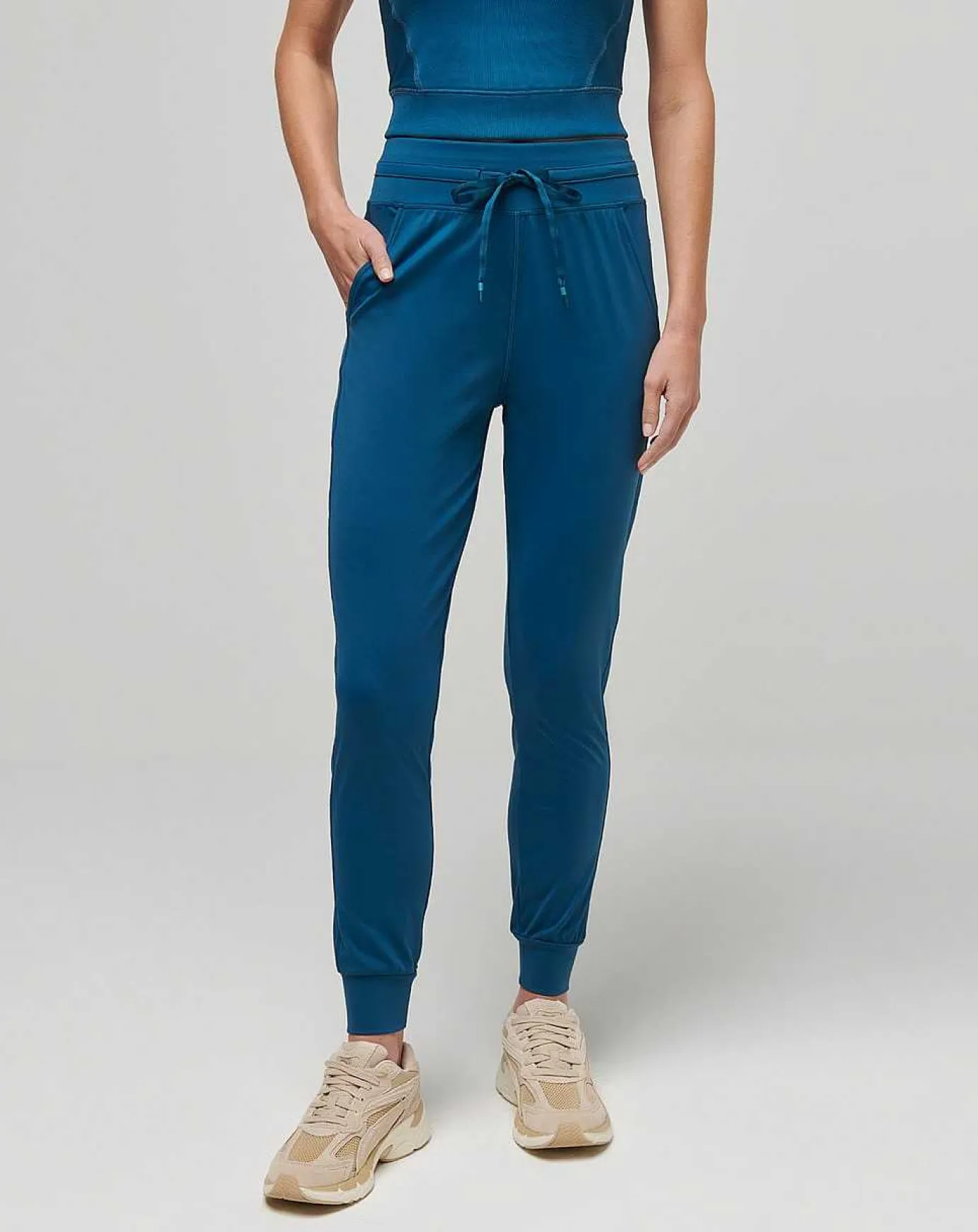 TravisMathew Moveknit Tie Jogger> Pants