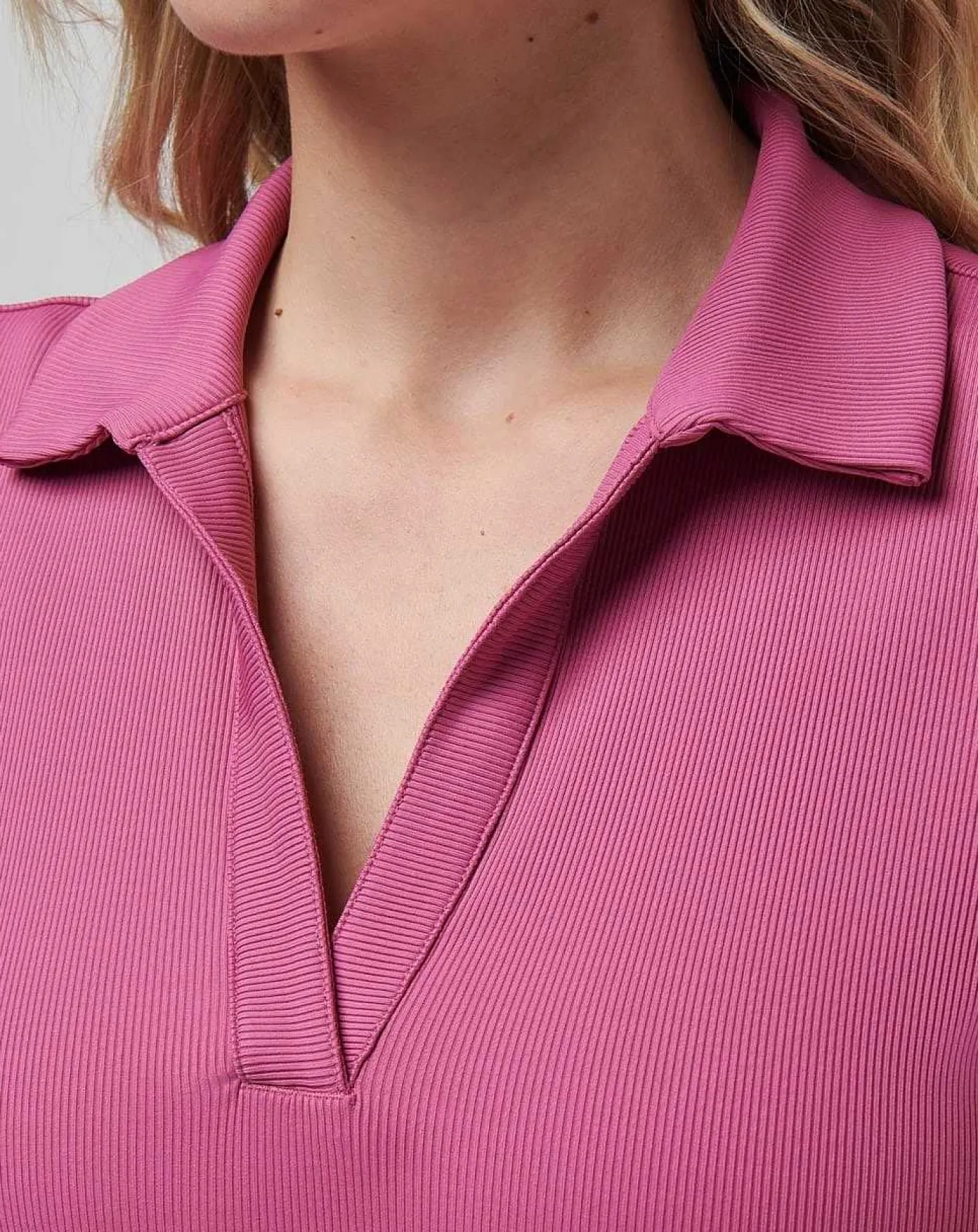 TravisMathew Moveknit Vneck Polo> Polos