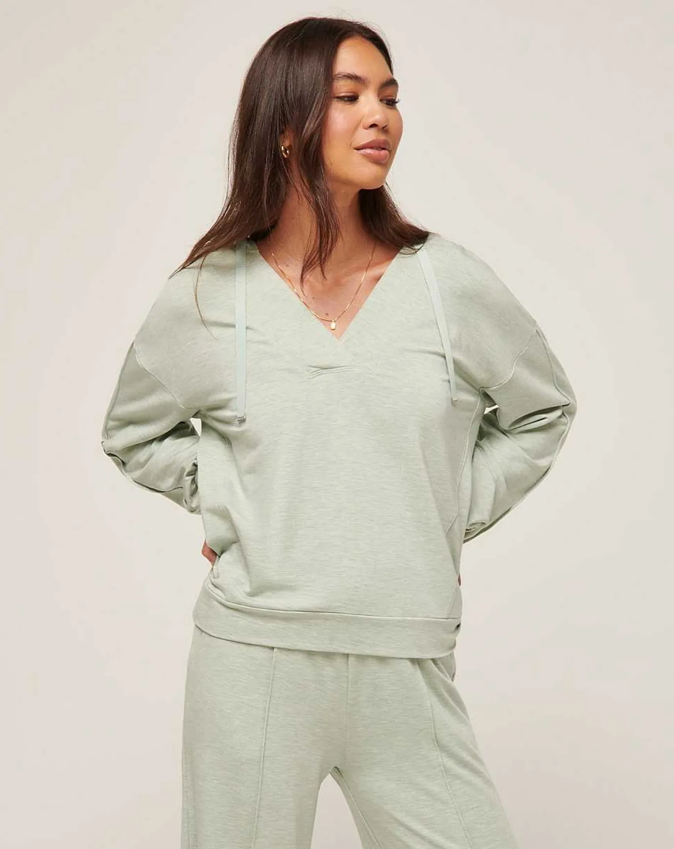 TravisMathew Oceana Cloud Terry Hoodie> Hoodies & Pullovers