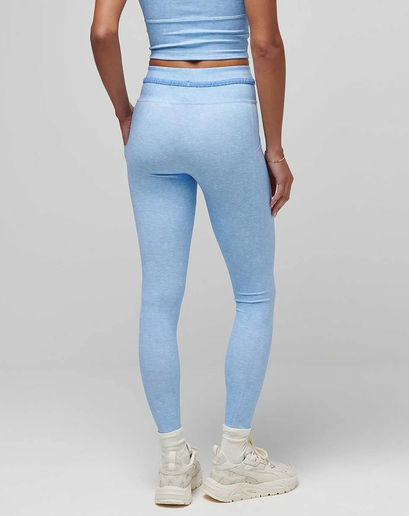 TravisMathew Painted Sky Moveknit Legging> Pants