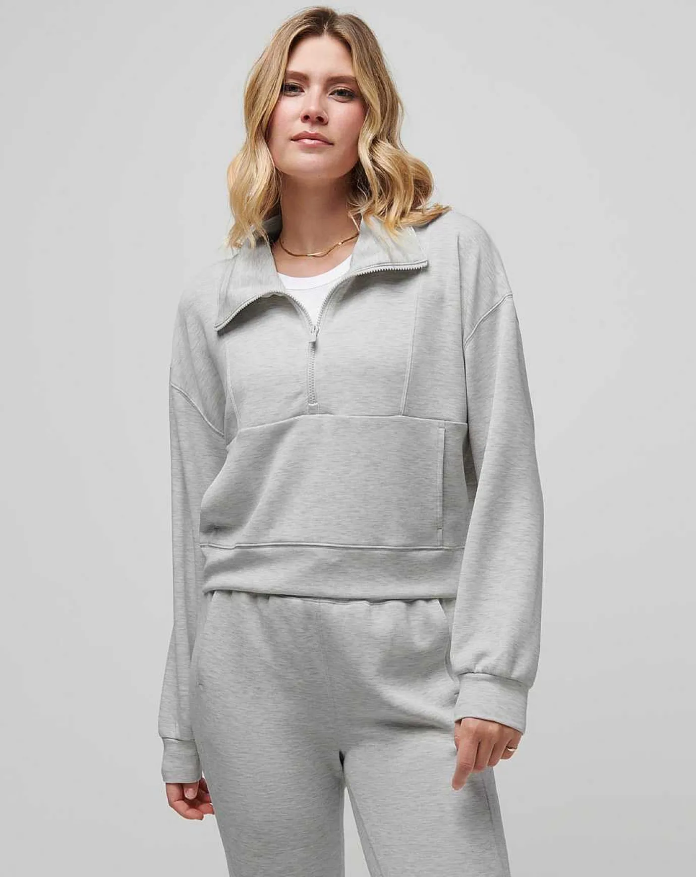 TravisMathew Skyloft Soft Half Zip> Hoodies & Pullovers