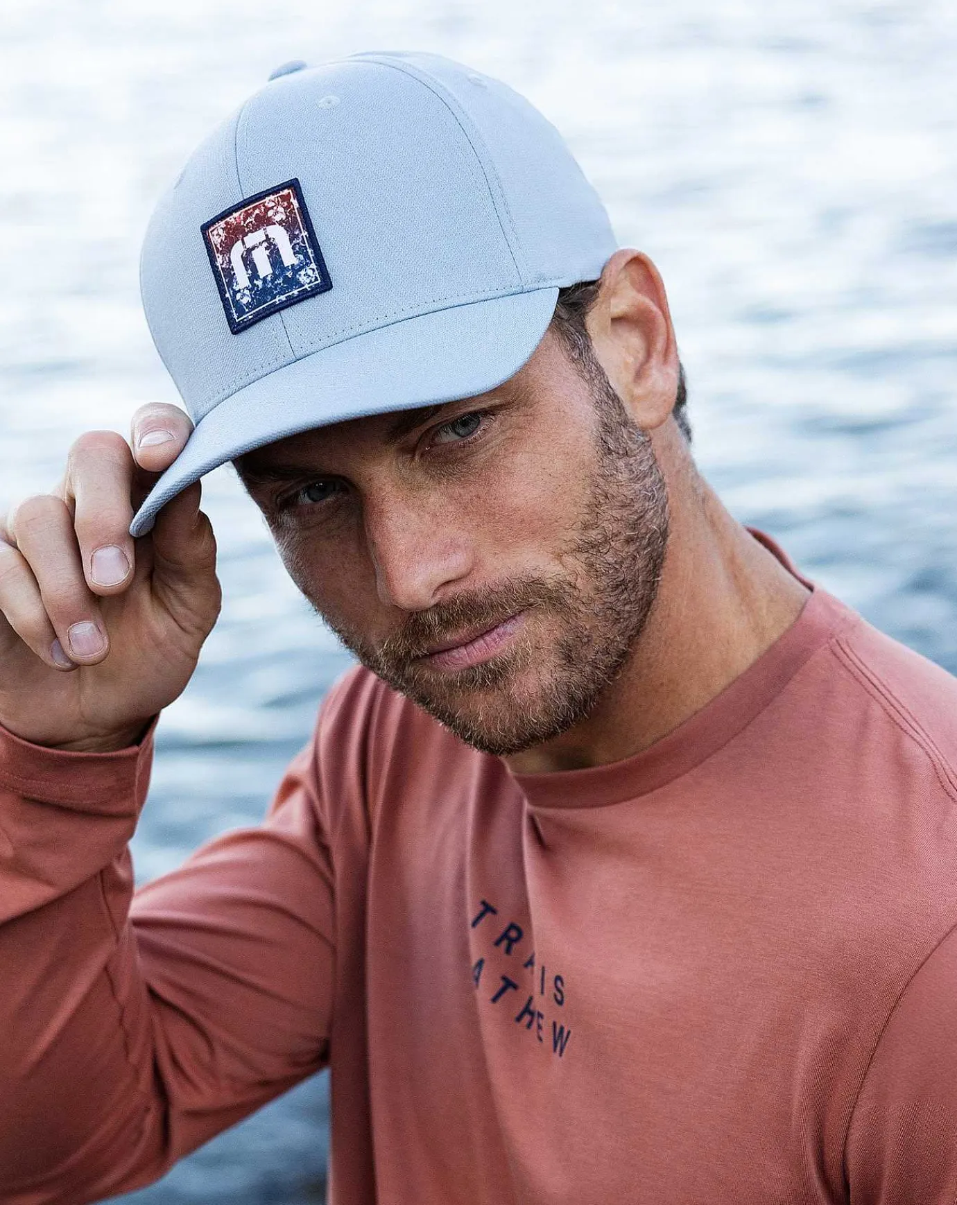 TravisMathew Table For Two Fitted Hat> Fitted