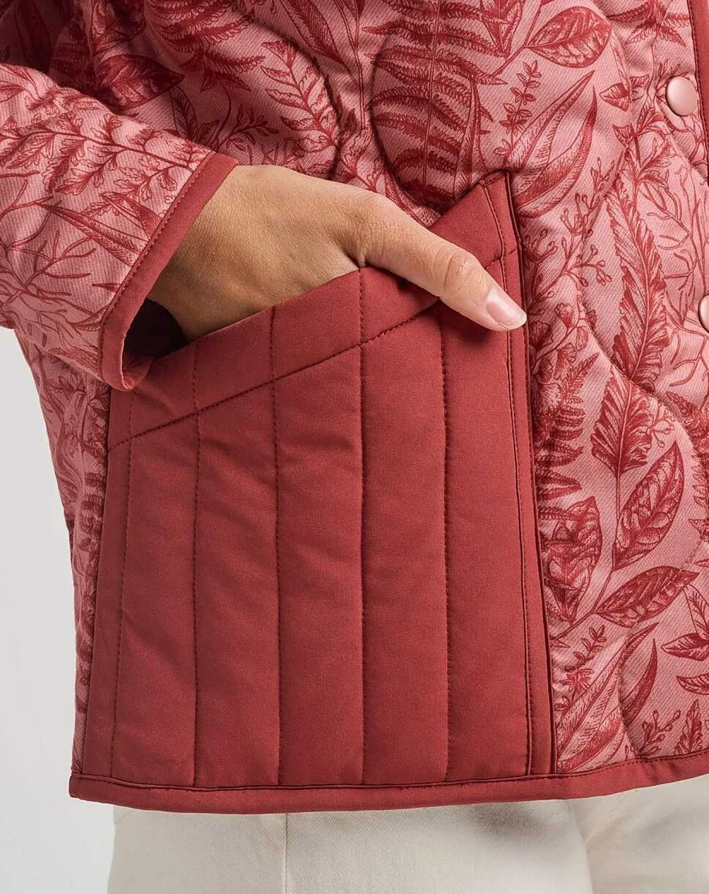 TravisMathew Worth A Shot Jacket> Jackets
